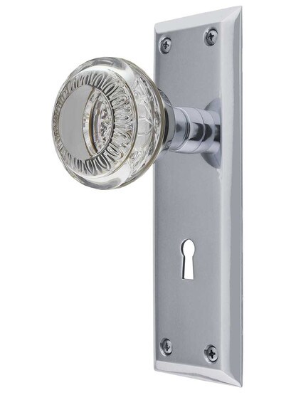 New York Door Set with Ovolo Crystal-Glass Knobs and Keyhole in Polished Chrome.
